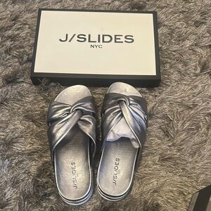 J/SLIDES Silver Sandals Comfortable Urban Style